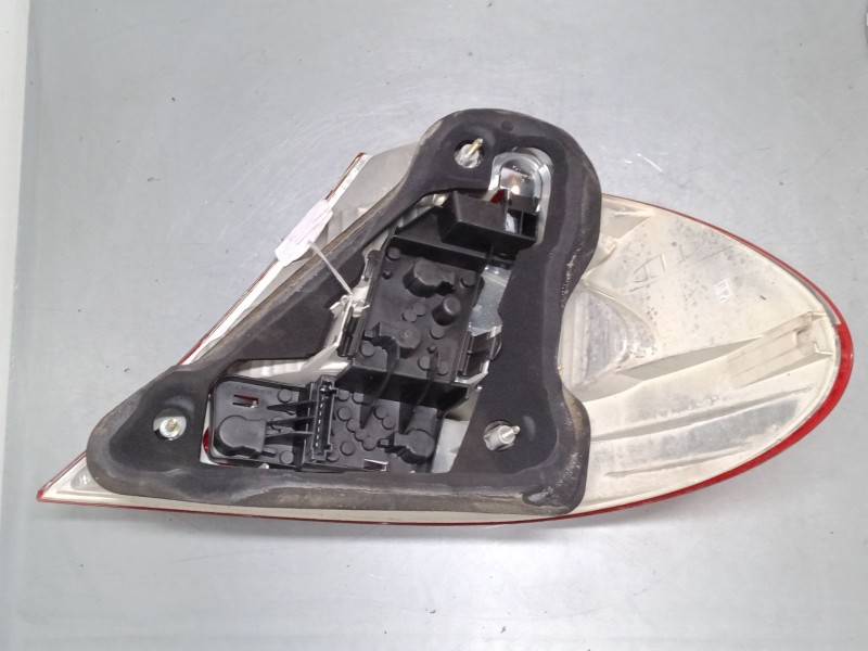 Recambio de piloto trasero izquierdo para mercedes-benz clk (c209) clk 200 kompressor (209.342) referencia OEM IAM   