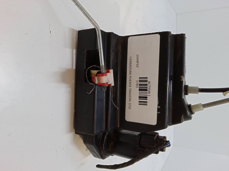 Recambio de cerradura puerta trasera izquierda para ssangyong actyon i 200 xdi 4wd referencia OEM IAM   