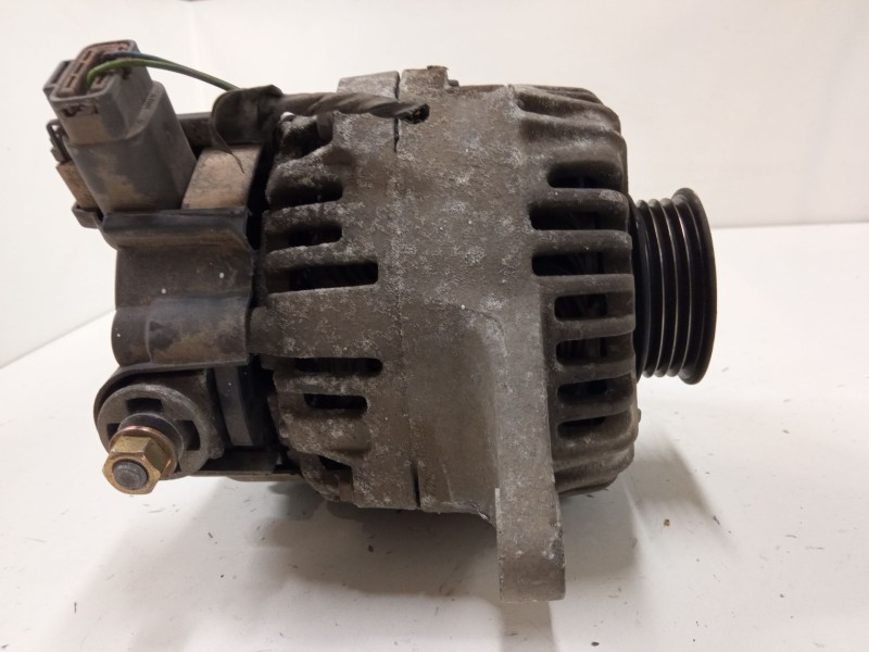 Recambio de alternador para nissan micra iii (k12) 1.2 16v referencia OEM IAM 703160903 tg8c011 2542694b 23100ax600
