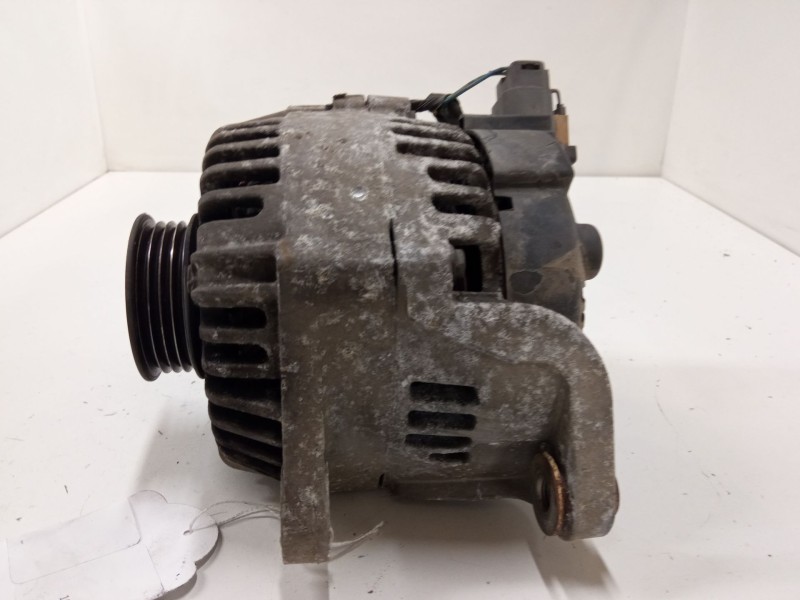 Recambio de alternador para nissan micra iii (k12) 1.2 16v referencia OEM IAM 703160903 tg8c011 2542694b 23100ax600