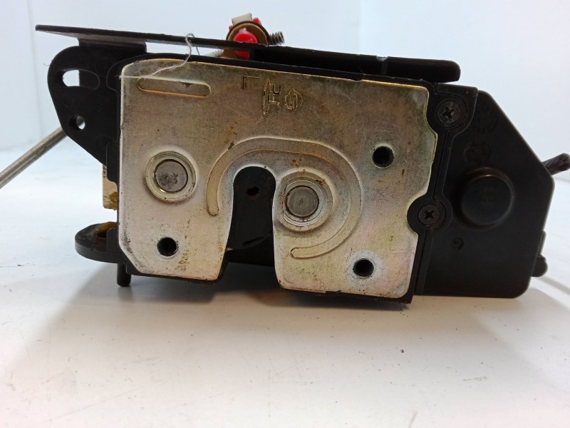Recambio de cerradura puerta trasera izquierda para ssangyong actyon i 200 xdi 4wd referencia OEM IAM   