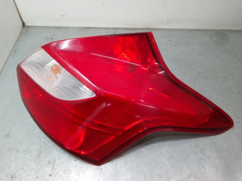 Recambio de piloto trasero derecho para ford focus iii 1.6 tdci referencia OEM IAM   