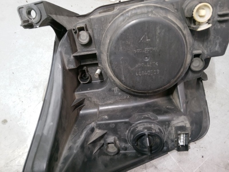 Recambio de faro derecho para citroën c2 (jm_) 1.4 hdi referencia OEM IAM   