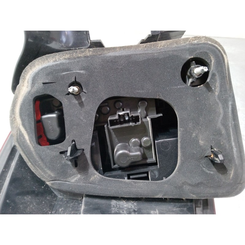 Recambio de piloto trasero derecho para renault laguna iii grandtour (kt0/1) 1.5 dci (kt0a, kt0r, kt02) referencia OEM IAM   