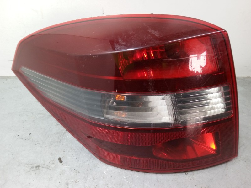 Recambio de piloto trasero izquierdo para renault laguna iii grandtour (kt0/1) 1.5 dci (kt0a, kt0r, kt02) referencia OEM IAM   