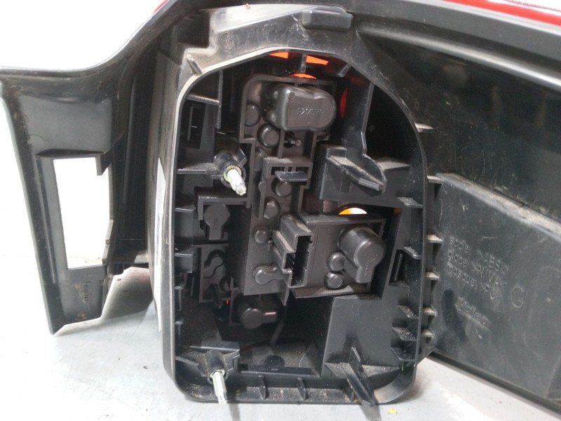 Recambio de piloto trasero izquierdo para renault laguna iii grandtour (kt0/1) 1.5 dci (kt0a, kt0r, kt02) referencia OEM IAM   