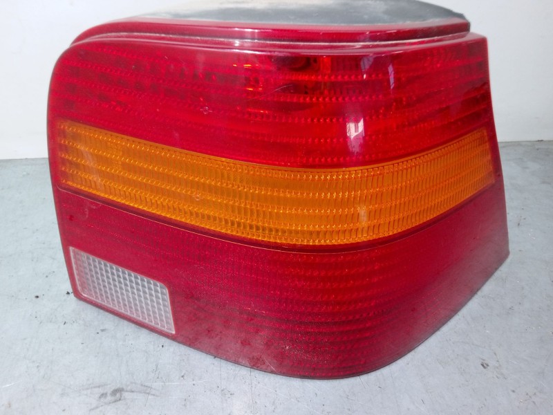 Recambio de piloto trasero derecho para volkswagen golf iv (1j1) 1.6 16v referencia OEM IAM   