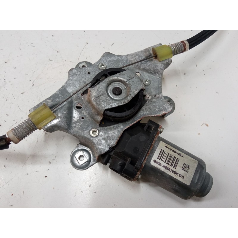 Recambio de elevalunas electrico delantero derecho para renault twingo ii (cn0_) 1.2 16v (cn0k, cn0v) referencia OEM IAM   