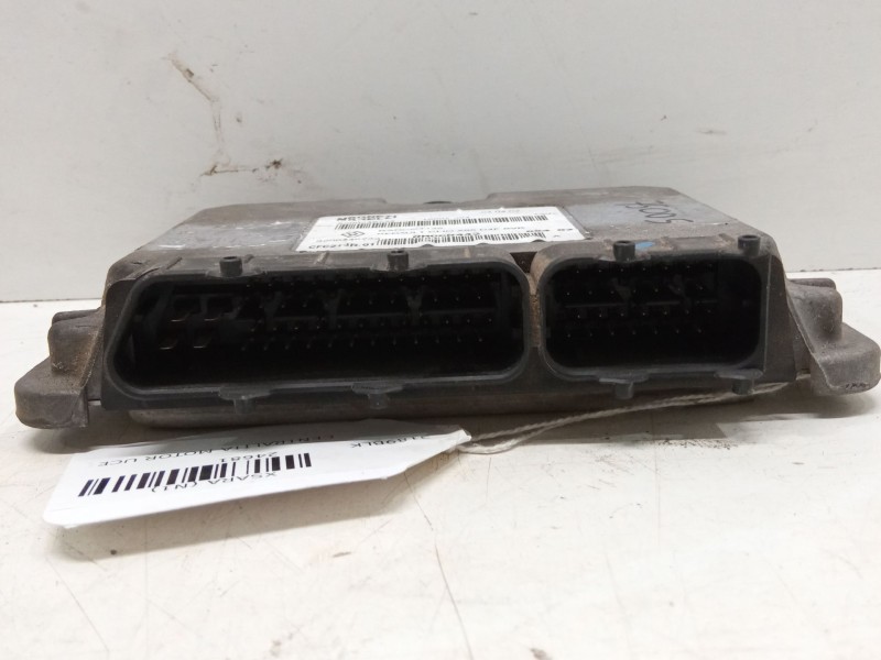 Recambio de centralita motor uce para citroën xsara (n1) 1.6 16v referencia OEM IAM 82002467348200246732 RM06R442 CFC213R01