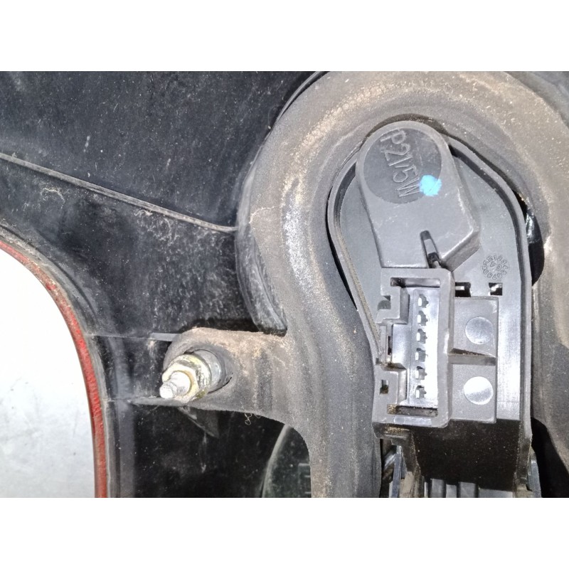 Recambio de piloto trasero derecho para toyota avensis station wagon (_t25_) 2.0 d-4d (cdt250_) referencia OEM IAM   