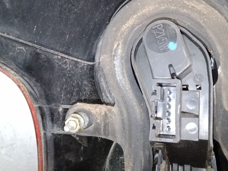 Recambio de piloto trasero derecho para toyota avensis station wagon (_t25_) 2.0 d-4d (cdt250_) referencia OEM IAM   