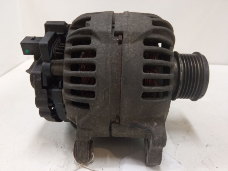 Recambio de alternador para volkswagen polo iv (9n_, 9a_) 1.4 tdi referencia OEM IAM 045903023A  
