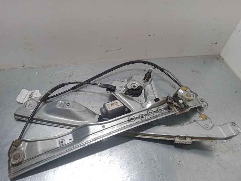 Recambio de elevalunas delantero derecho para renault clio iii (br0/1, cr0/1) 1.5 dci referencia OEM IAM 8200291147  