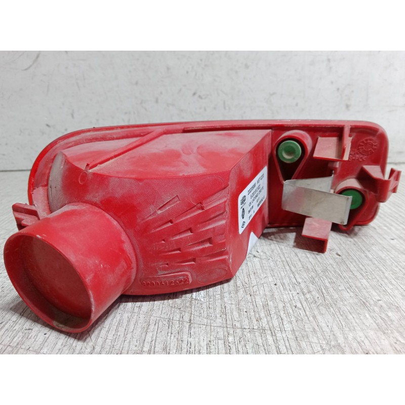 Recambio de faro antiniebla trasero derecho para renault clio iii grandtour (kr0/1_) 1.5 dci (kr0f) referencia OEM IAM 820061262