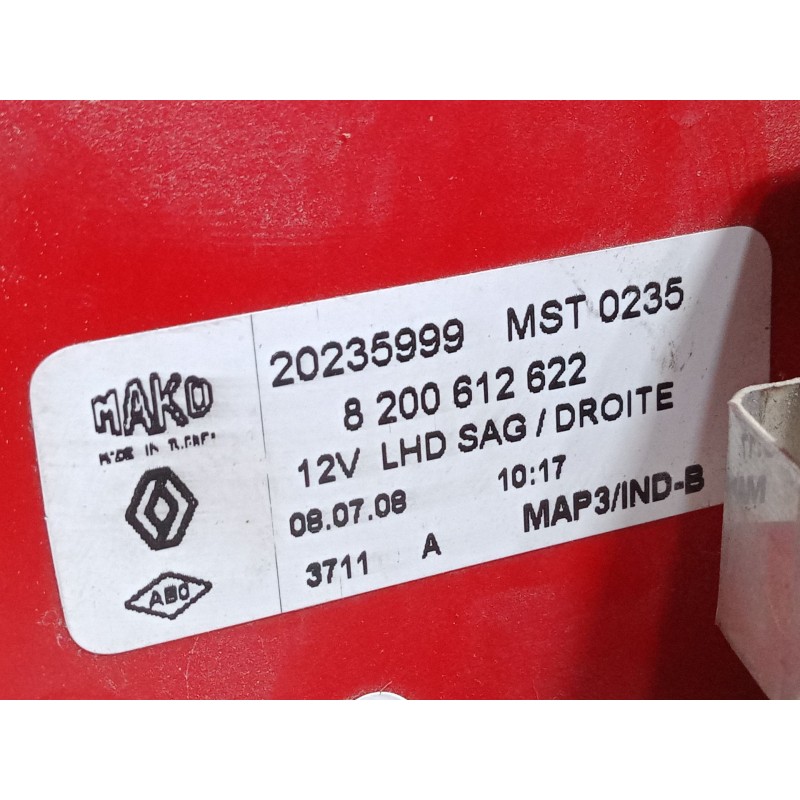 Recambio de faro antiniebla trasero derecho para renault clio iii grandtour (kr0/1_) 1.5 dci (kr0f) referencia OEM IAM 820061262