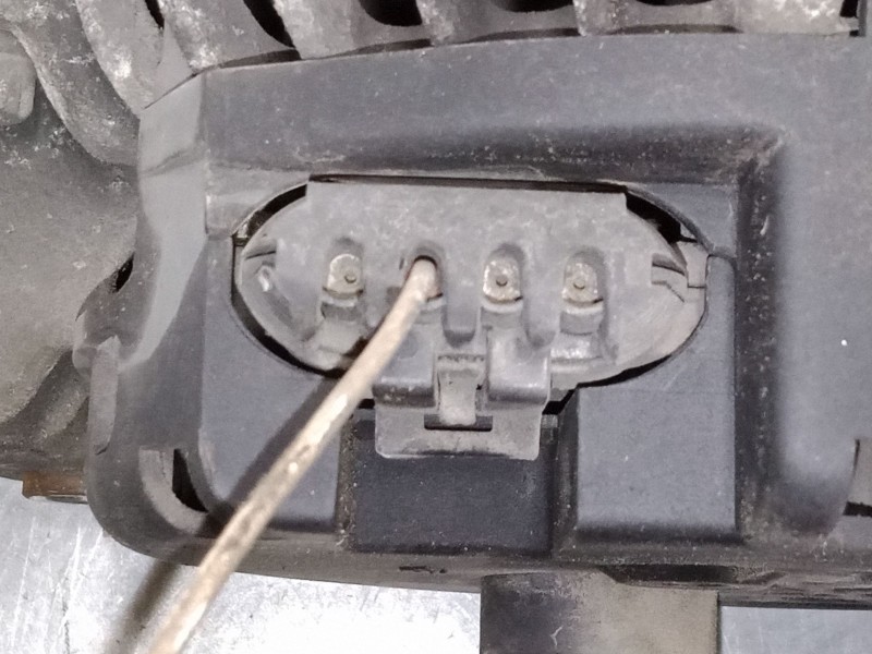 Recambio de alternador para renault clio ii (bb_, cb_) 1.2 (bb0a, bb0f, bb10, bb1k, bb28, bb2d, bb2h, cb0a,... referencia OEM IA