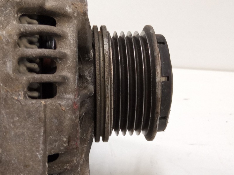 Recambio de alternador para opel corsa e (x15) 1.4 (08, 68) referencia OEM IAM 13585664  