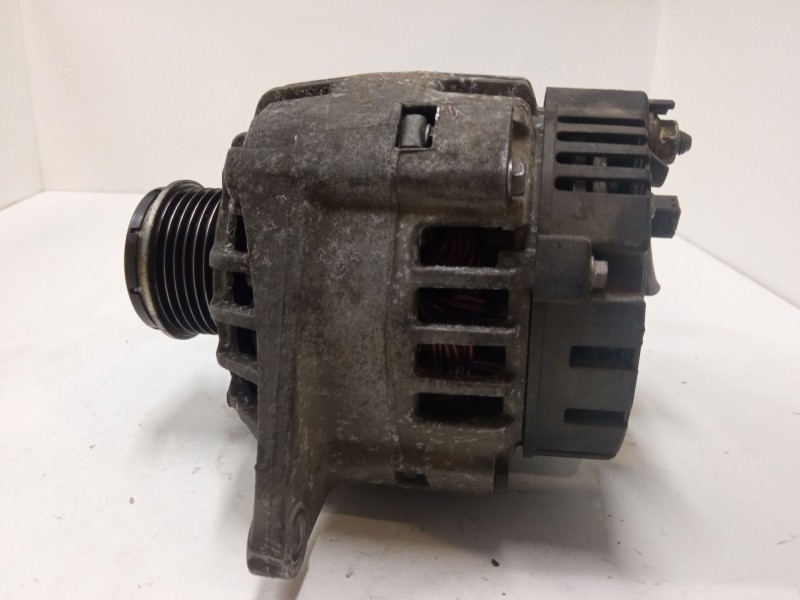 Recambio de alternador para renault scénic i monospace (ja0/1_, fa0_) 1.9 dti (ja1u) referencia OEM IAM 8200054588  