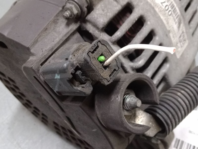 Recambio de alternador para peugeot 208 i (ca_, cc_) 1.2 vti 82 referencia OEM IAM 9806007480  