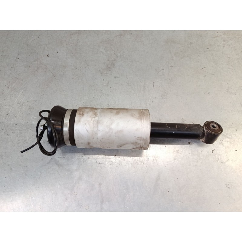 Recambio de amortiguador delantero derecho para land rover discovery iii (l319) 2.7 td 4x4 referencia OEM IAM   