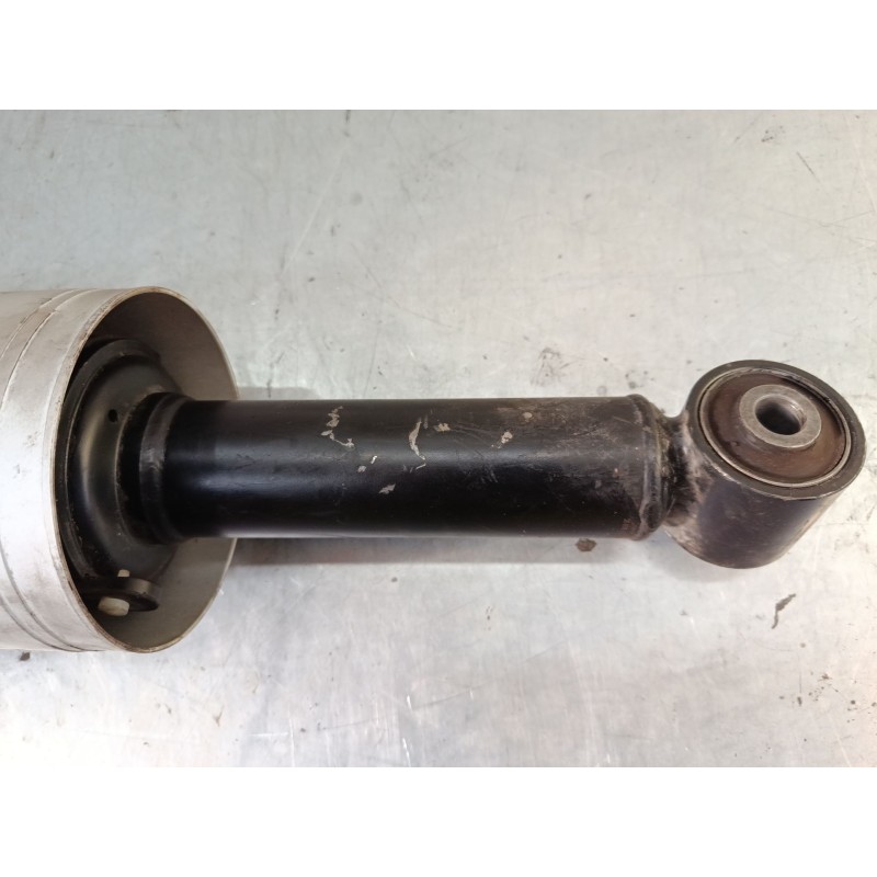Recambio de amortiguador delantero derecho para land rover discovery iii (l319) 2.7 td 4x4 referencia OEM IAM   