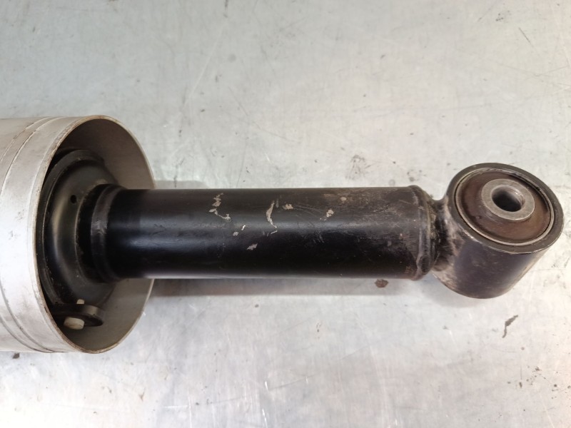 Recambio de amortiguador delantero derecho para land rover discovery iii (l319) 2.7 td 4x4 referencia OEM IAM   