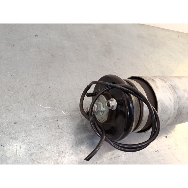 Recambio de amortiguador delantero derecho para land rover discovery iii (l319) 2.7 td 4x4 referencia OEM IAM   