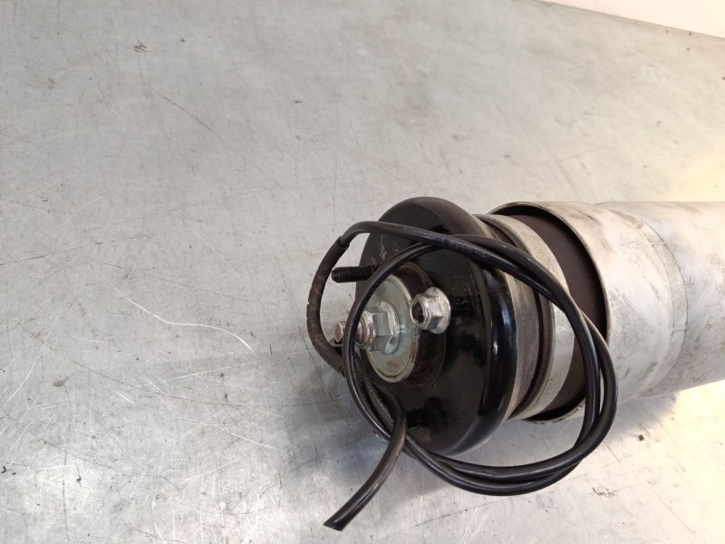 Recambio de amortiguador delantero derecho para land rover discovery iii (l319) 2.7 td 4x4 referencia OEM IAM   