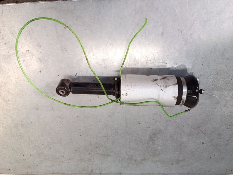 Recambio de amortiguador delantero izquierdo para land rover discovery iii (l319) 2.7 td 4x4 referencia OEM IAM   