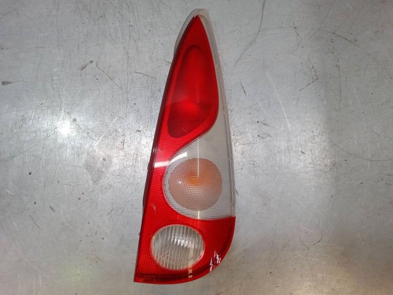 Recambio de piloto trasero derecho para toyota yaris verso (_p2_) 1.3 (ncp20_, ncp22_) referencia OEM IAM   