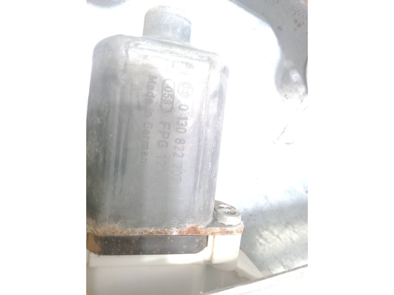 Recambio de elevalunas electrico delantero derecho para mitsubishi colt vi (z3_a, z2_a) 1.3 (z21a) referencia OEM IAM 0130822207