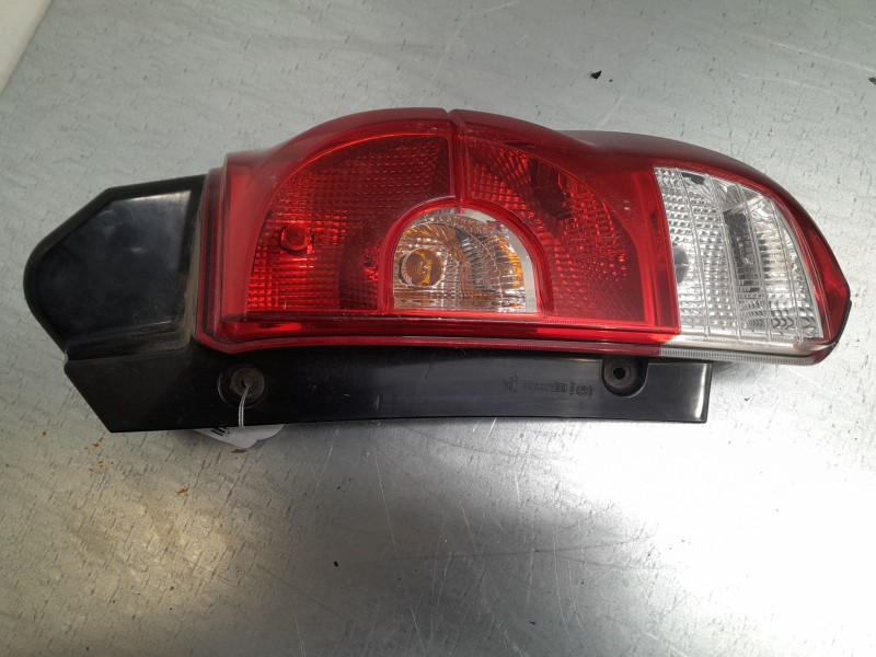 Recambio de piloto trasero derecho para mitsubishi colt vi (z3_a, z2_a) 1.3 (z21a) referencia OEM IAM   