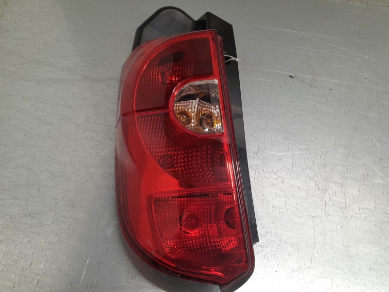 Recambio de piloto trasero izquierdo para mitsubishi colt vi (z3_a, z2_a) 1.3 (z21a) referencia OEM IAM   