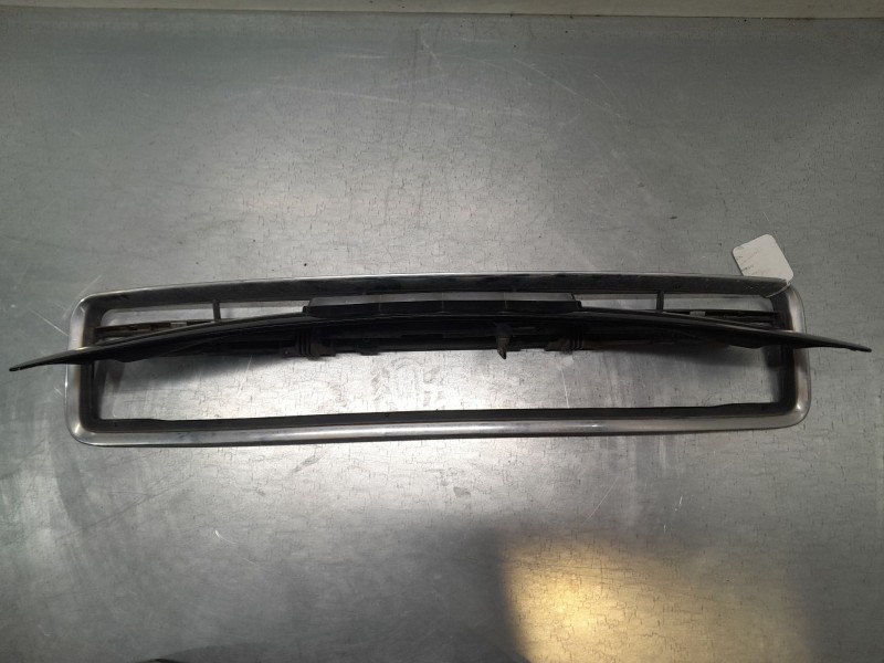 Recambio de rejillas capo para audi a2 (8z0) 1.4 referencia OEM IAM   