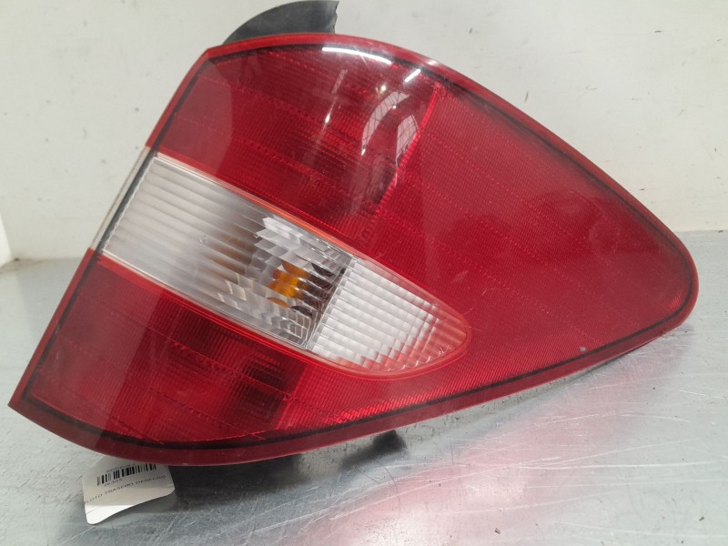 Recambio de piloto trasero derecho para ssangyong rodius i 2.7 xdi referencia OEM IAM   