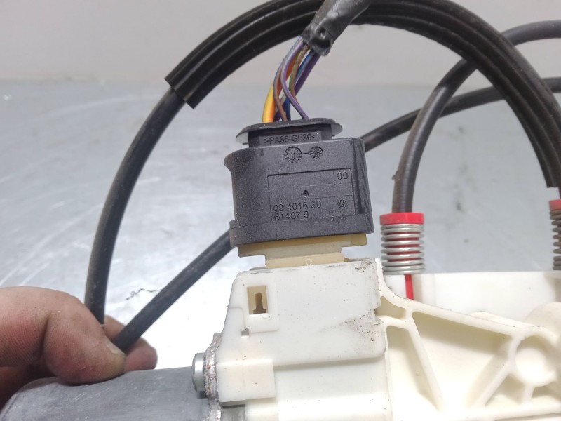 Recambio de elevalunas electrico trasero derecho para ford galaxy ii (wa6) 2.2 tdci referencia OEM IAM 0130822287  