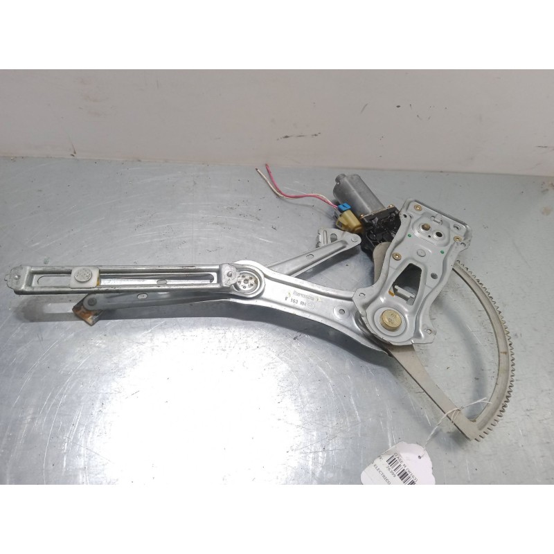 Recambio de elevalunas electrico delantero derecho para mercedes-benz clase m (w163) ml 430 (163.172) referencia OEM IAM   