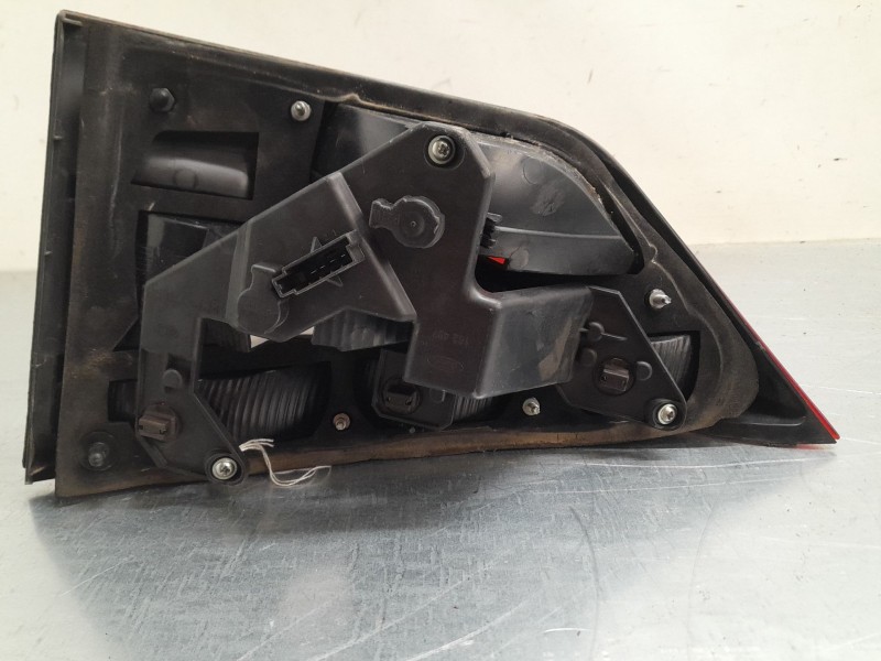 Recambio de piloto trasero porton izquierdo para ford galaxy ii (wa6) 2.2 tdci referencia OEM IAM   