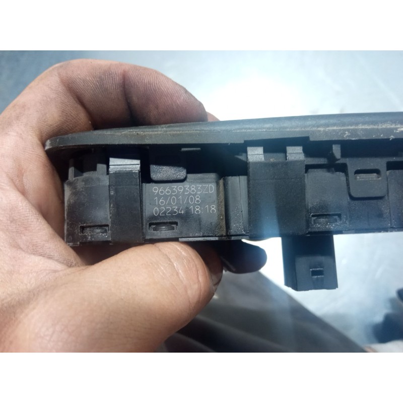 Recambio de mando elevalunas delantero izquierdo para citroën c4 picasso i monospace (ud_) 1.6 hdi referencia OEM IAM 96639383zd