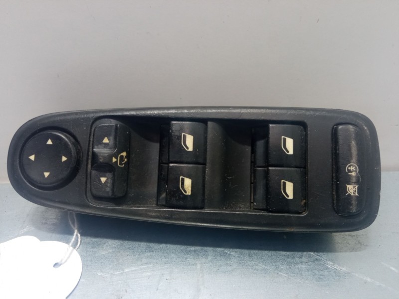 Recambio de mando elevalunas delantero izquierdo para citroën c4 picasso i monospace (ud_) 1.6 hdi referencia OEM IAM 96639383zd