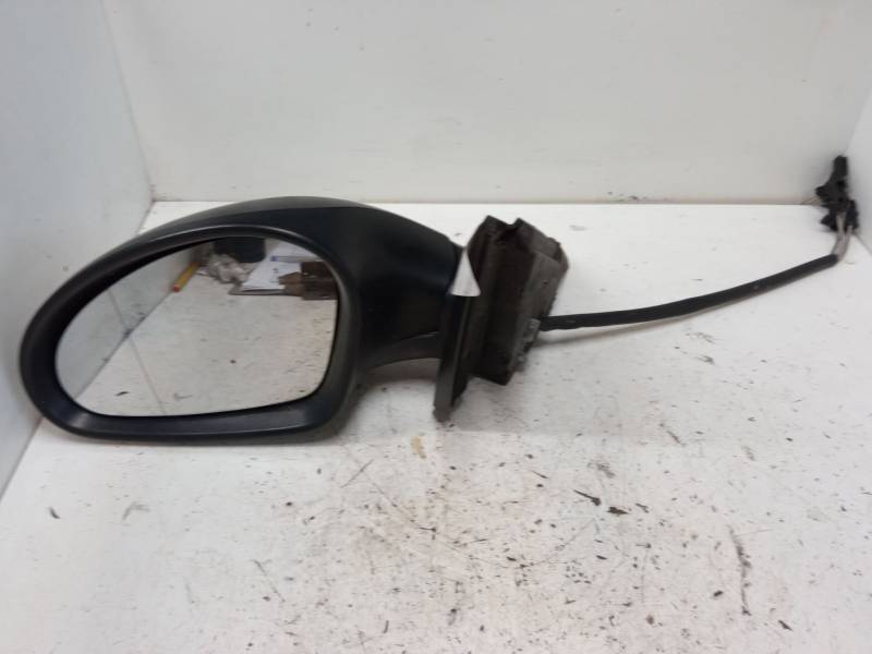 RETROVISOR IZQUIERDO 