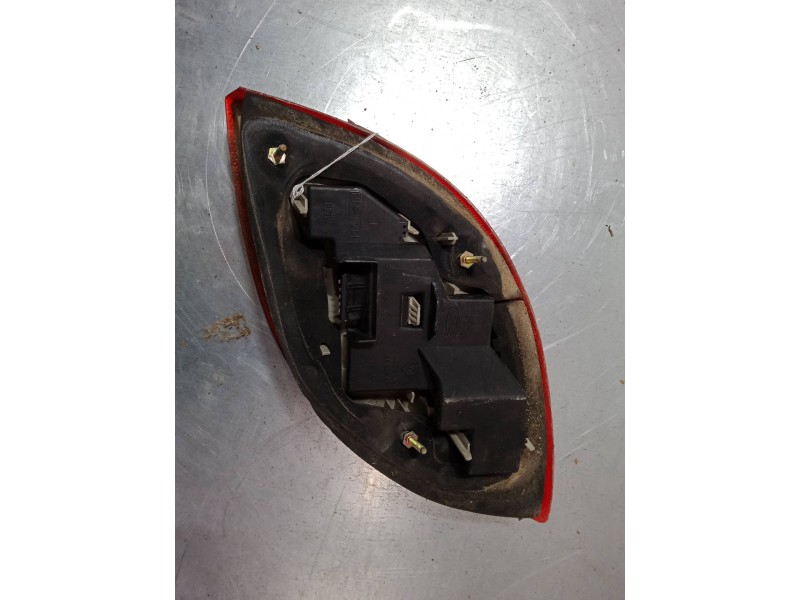 Recambio de piloto trasero izquierdo para ford ka (rb_) 1.3 i rocam referencia OEM IAM   