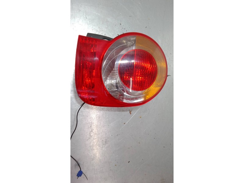 Recambio de piloto trasero derecho para renault modus / grand modus (f/jp0_) 1.4 (jp01, jp0j) referencia OEM IAM   