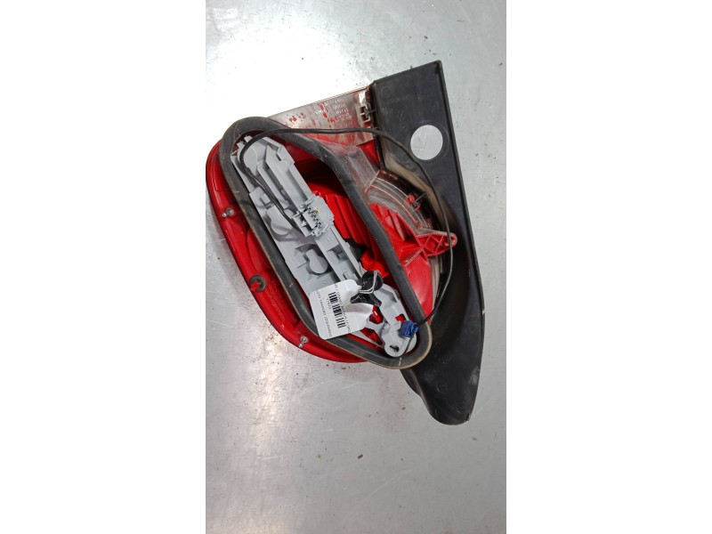 Recambio de piloto trasero izquierdo para renault modus / grand modus (f/jp0_) 1.4 (jp01, jp0j) referencia OEM IAM   