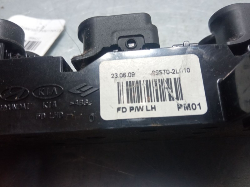 Recambio de mando elevalunas delantero izquierdo para hyundai i30 (fd) 1.4 referencia OEM IAM   