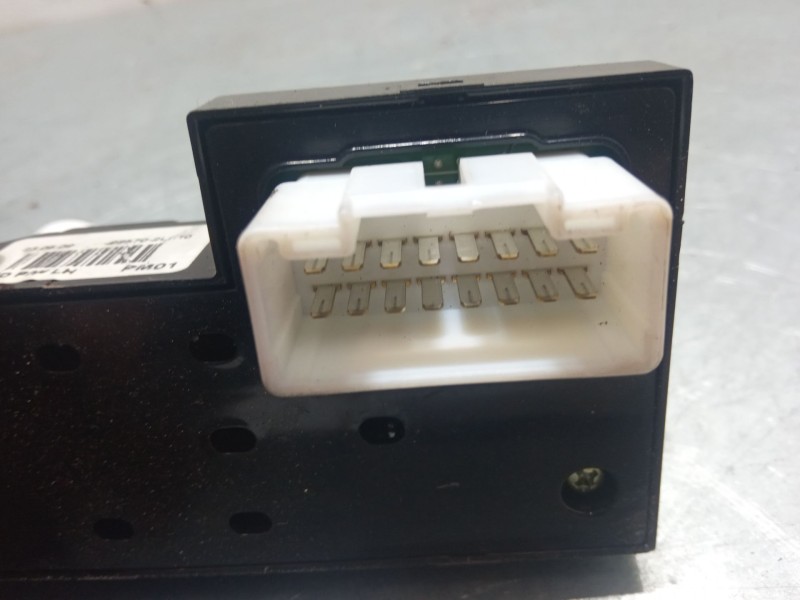 Recambio de mando elevalunas delantero izquierdo para hyundai i30 (fd) 1.4 referencia OEM IAM   