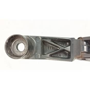 BRAZO LIMPIA DELANTERO IZQUIERDO 
