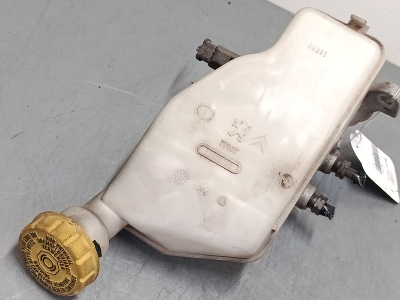 Recambio de bomba freno para peugeot 208 i (ca_, cc_) 1.4 hdi referencia OEM IAM   