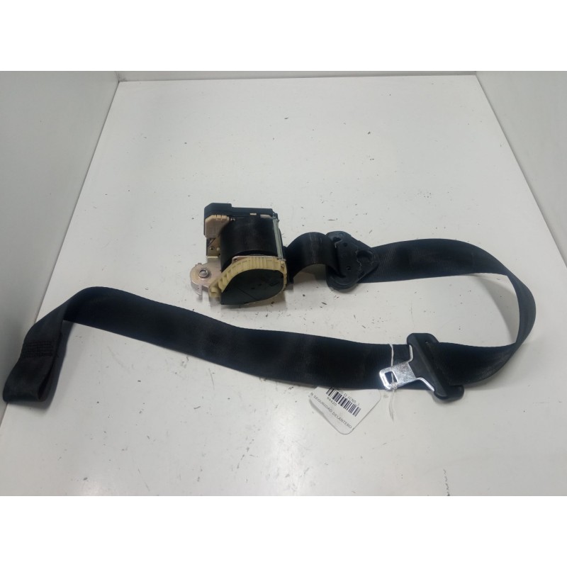 Recambio de cinturon seguridad delantero derecho para renault twingo ii (cn0_) 1.2 16v (cn0k, cn0v) referencia OEM IAM   