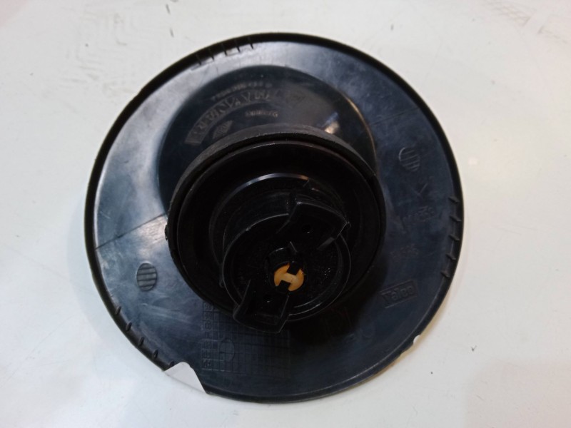 Recambio de tapa exterior combustible para renault kangoo express (fc0/1_) 1.2 (fc01, fc0a, fc0f) referencia OEM IAM   